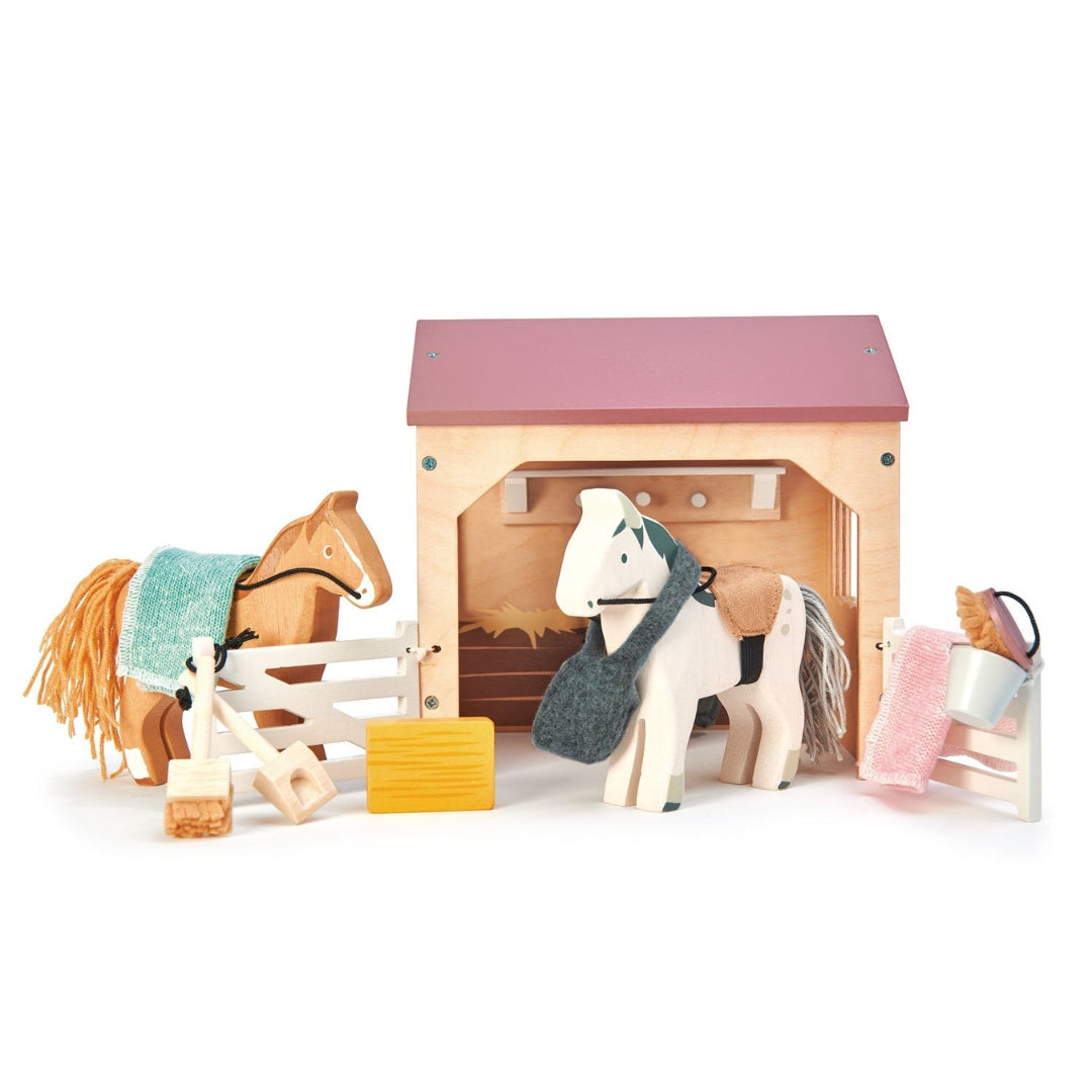 Tender Leaf Toys  Wooden Stable with 2 horses and accesories.