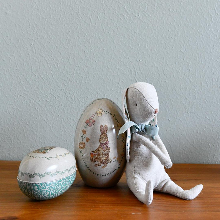 Albin the Bunny with 2 Easter Eggs in mint