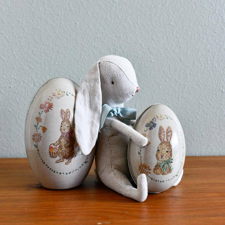 Albin the Bunny in an Easter Egg in mint