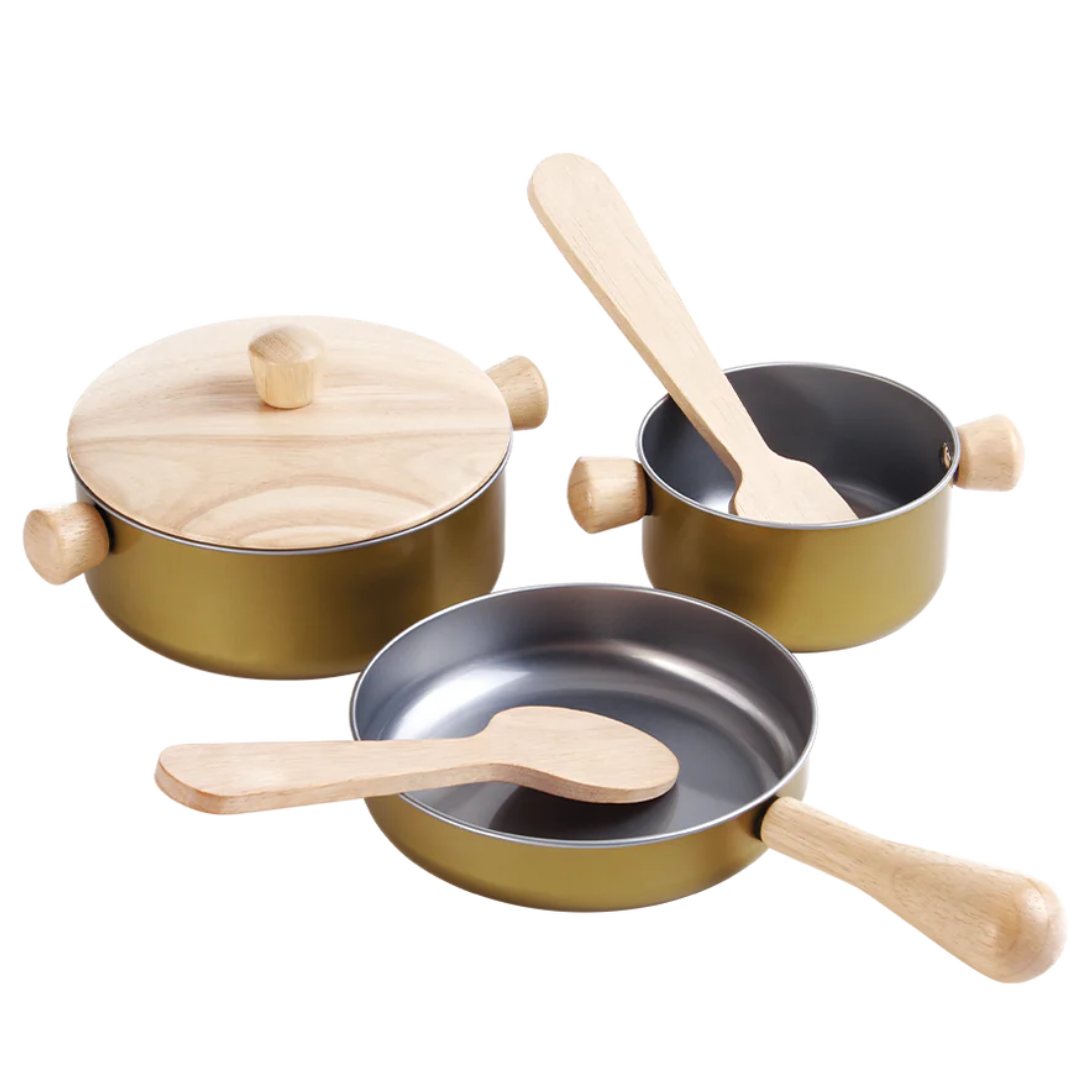http://www.bellalunatoys.com/cdn/shop/files/plan-toys-cooking-utensils-set-bella-luna-toys.png?v=1700588338