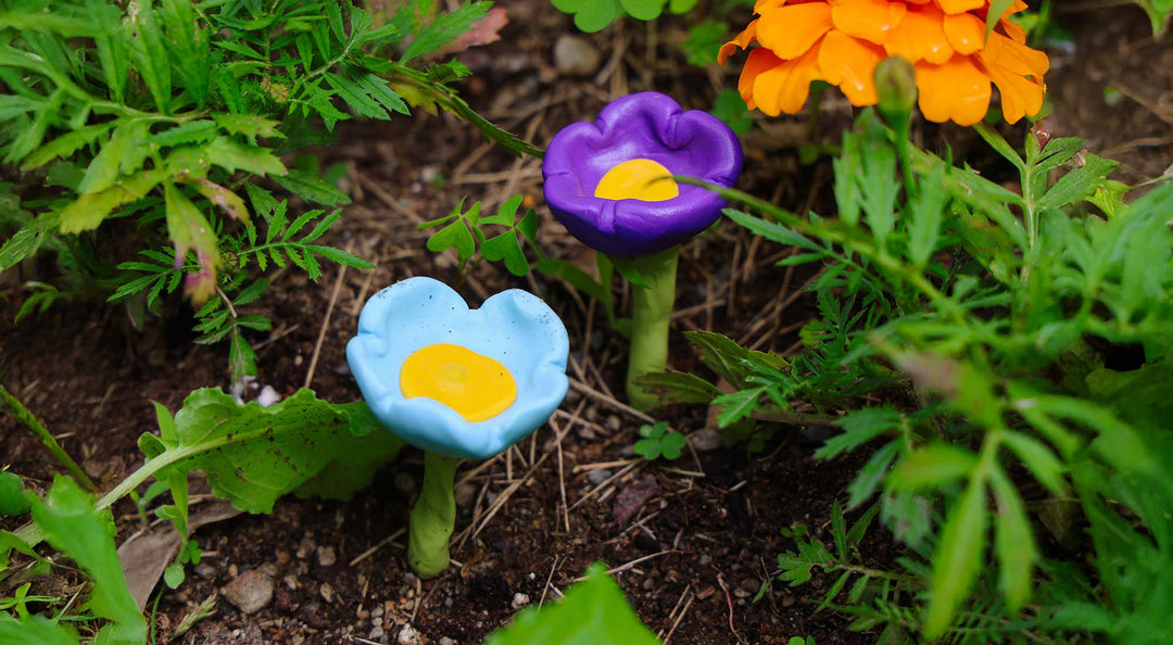 Make Pollinator Flower Cups craft.