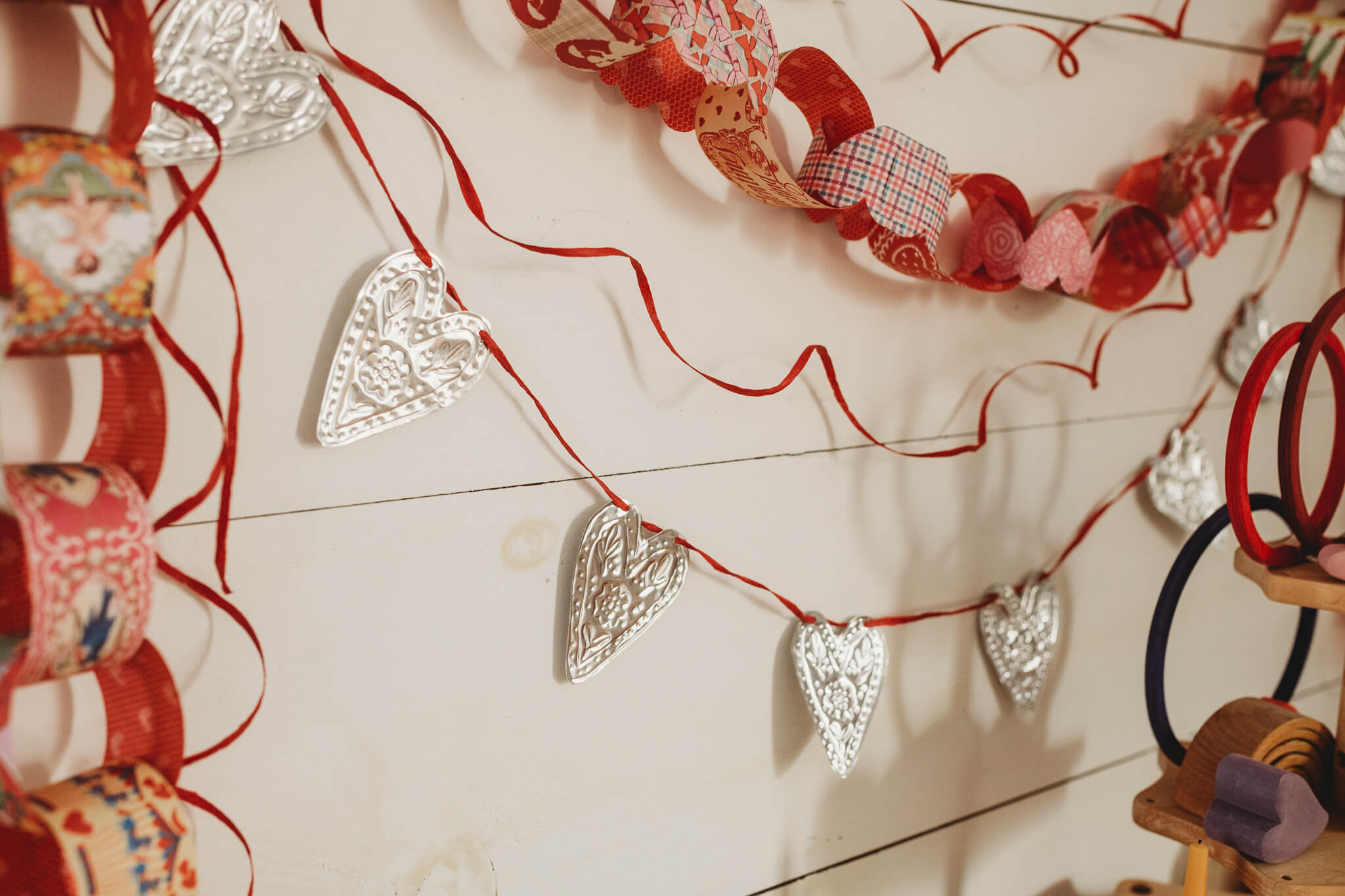 Craft an Embossed Tin Valentine's Garland