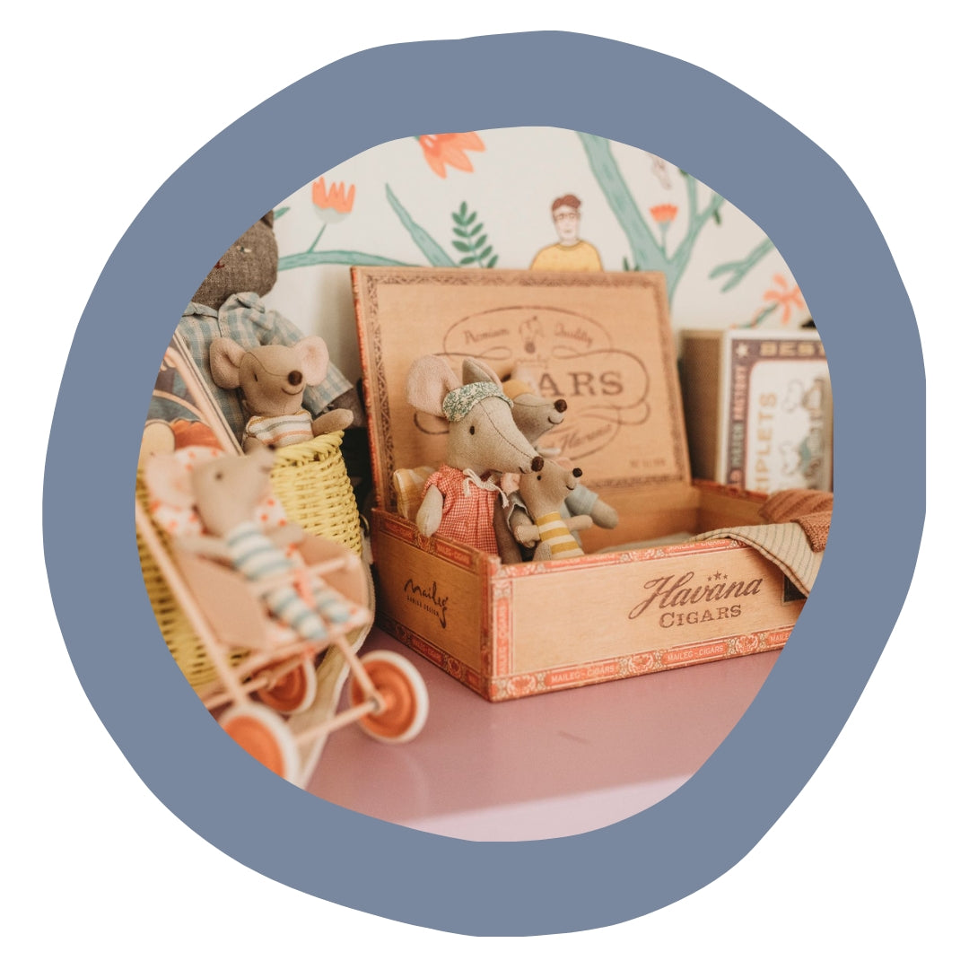 Maileg - Toy mice in a cigar box and stroller