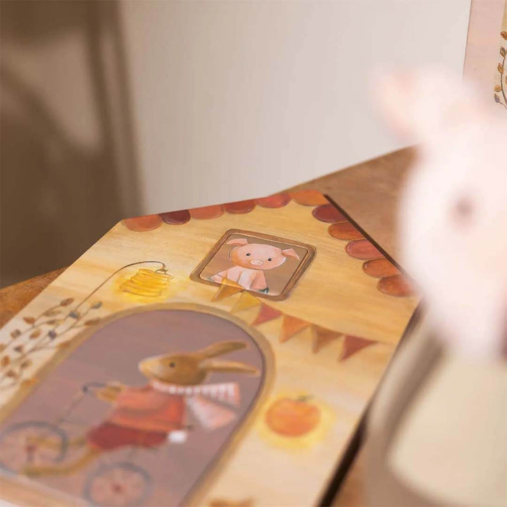 Egmont ToysPuzzle with animal illustrations on a wooden surface - Bella Luna Toys