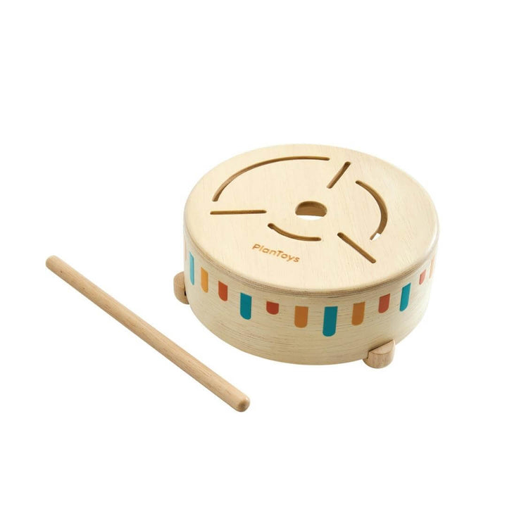 PlanToys Wooden Sensory Drum with wooden mallet – Montessori-inspired instrument for rhythm and sound exploration.