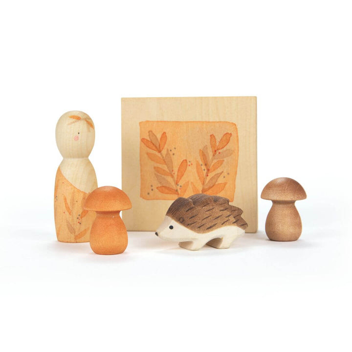 Grapat x Ostheimer Hello Autumn! Limited Edition Play Set with wooden figure, hedgehog, mushrooms, and illustrated seasonal box – Bella Luna Toys.