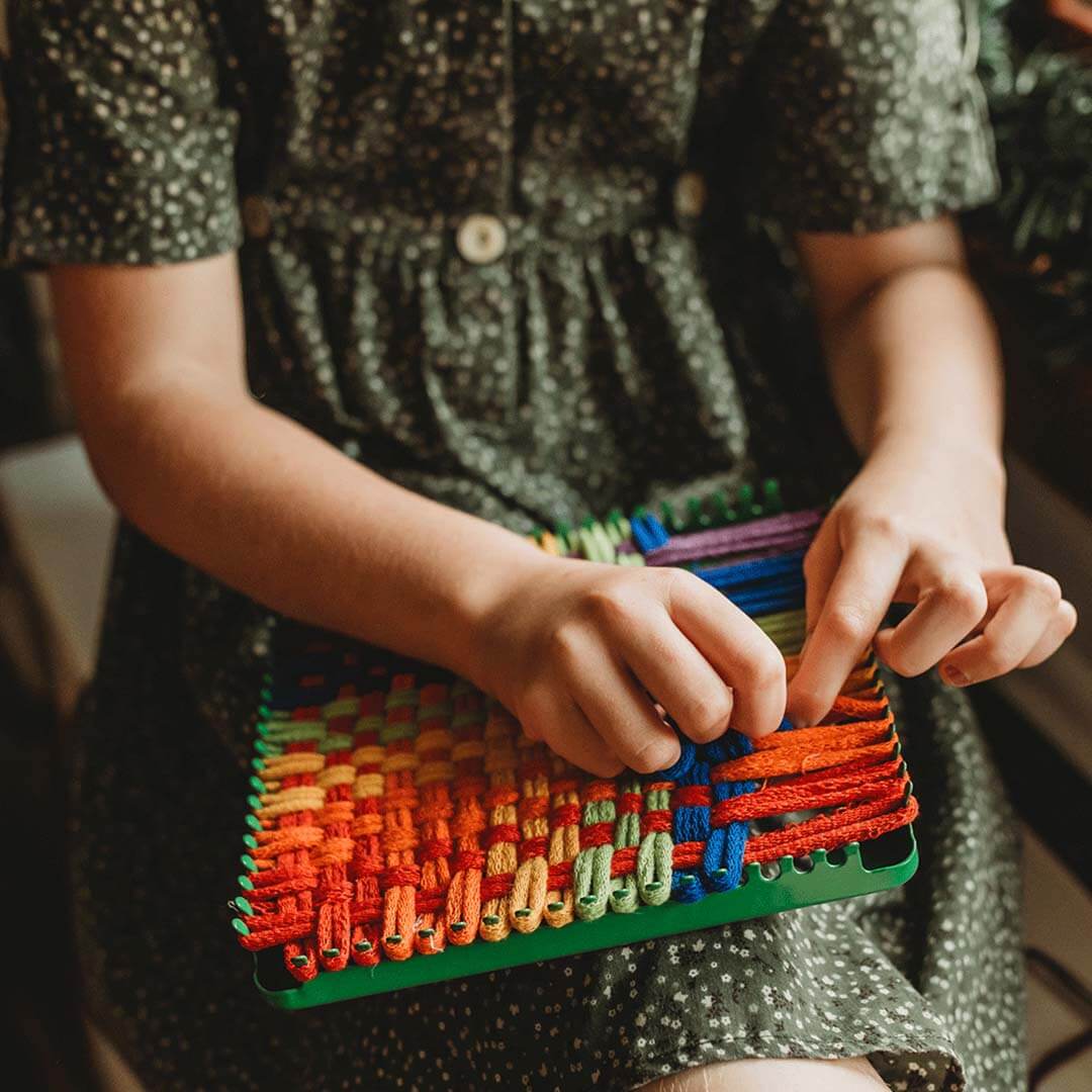 Potholder loom kit with rainbow colored string- Bella Luna Toys