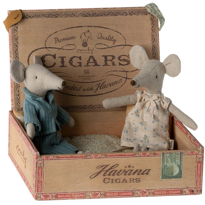 Maileg Mom and Dad in Cigar Box- Stuffed Animals- Bella Luna Toys