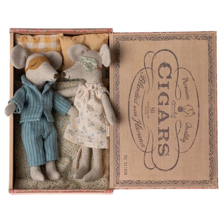 Maileg Mom and Dad in Cigar Box- Stuffed Animals- Bella Luna Toys