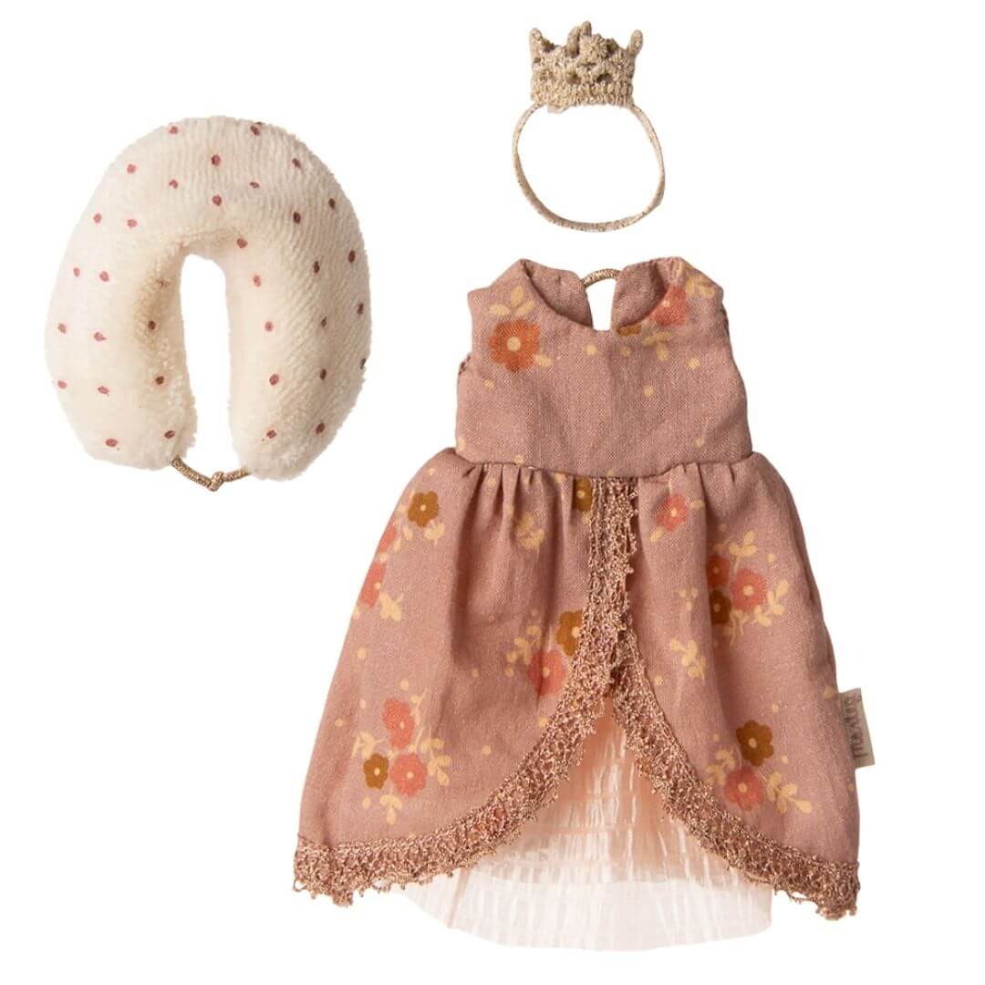 Maileg Mom Mouse queen dress up set.
