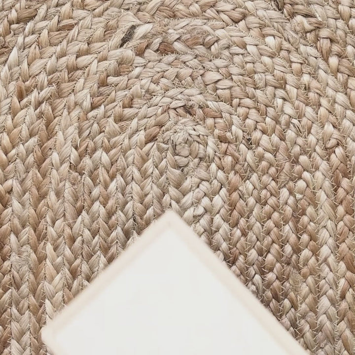 Unboxing of the colored pencils.