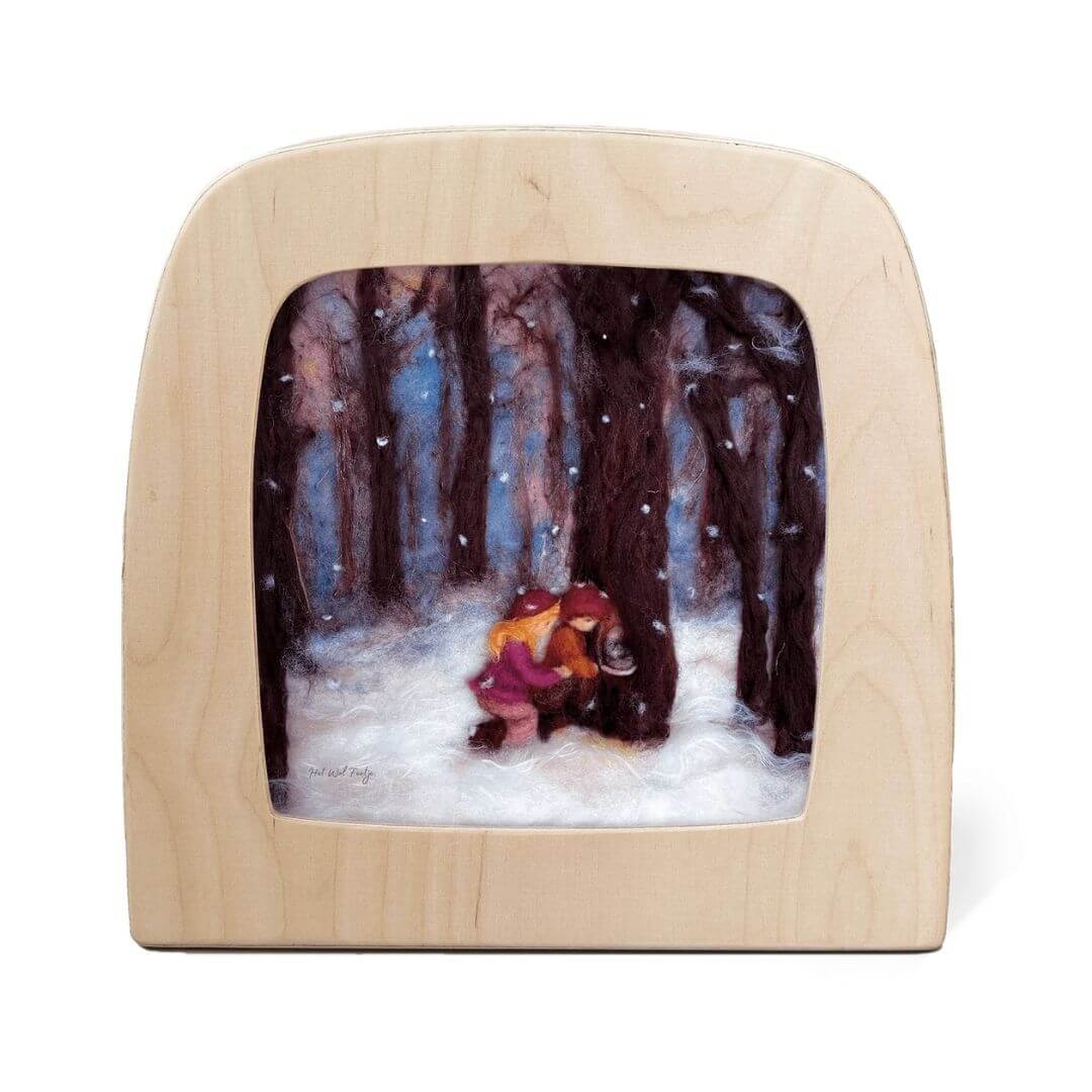 Toverlux Lamp Transparency – “Winter Discoveries” by Het Wol Feetje, from the Winter Collection. Two children exploring a snowy forest, surrounded by tall trees and soft falling snow - Bella Luna Toys