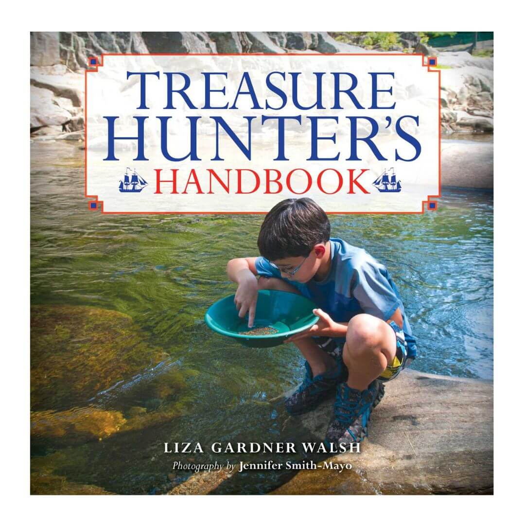 Simon & Schuster - Treasure Hunter's Handbook - Bella Luna Toys