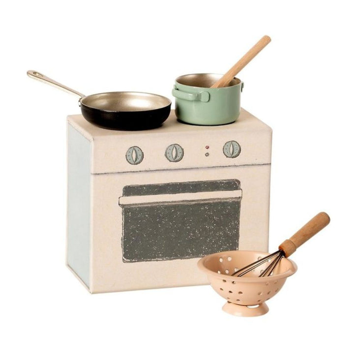 Maileg Cooking set - Stove box that includes miniature cooking set of pans, drainer, and whisk - Oompa Toys
