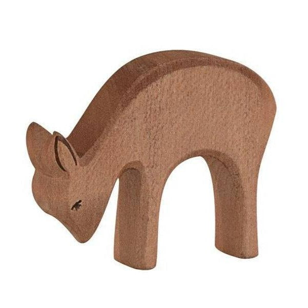 ostheimer-deer-eating-15303-wooden-toys